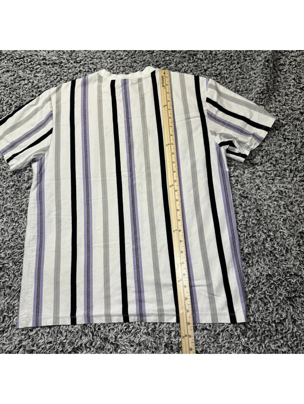 Guess Originals T Shirt Mens  Medium Purple Vertical Striped Embroidered  Tee - Picture 6 of 7